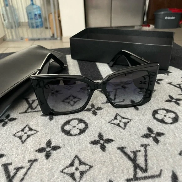 Saint Laurent Glossy Black Sunglasses - Picture 6 of 7